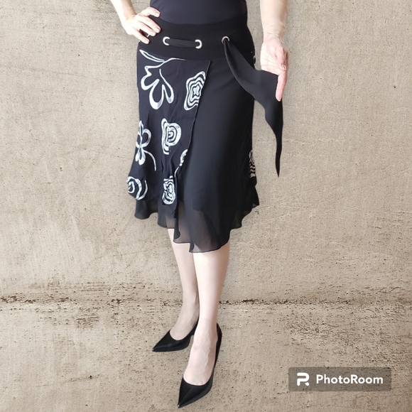 Unique summer chiffon skirt - Picture 1 of 5